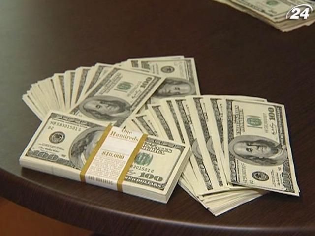 Курс долара на міжбанку опустився нижче 8 грн/дол Курс долара на міжбанку опустився нижче 8 грн/дол