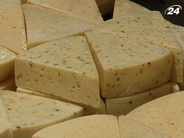 Украина в 2012-м увеличила импорт сыров почти на 40%