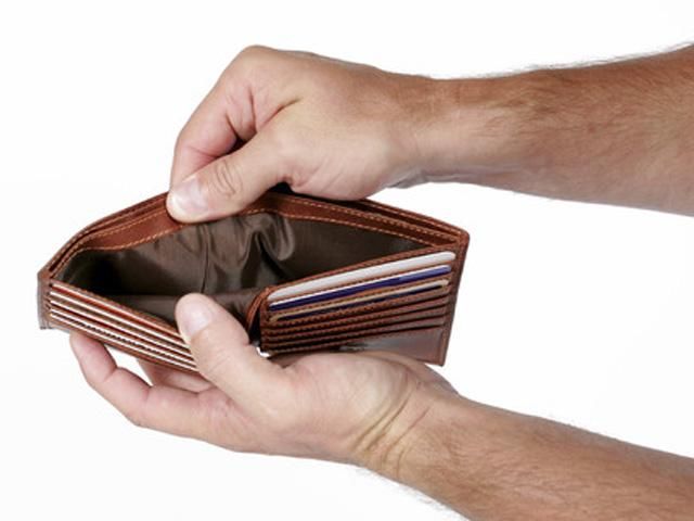 Украинцы стали зарабатывать меньше Украинцы стали зарабатывать меньше