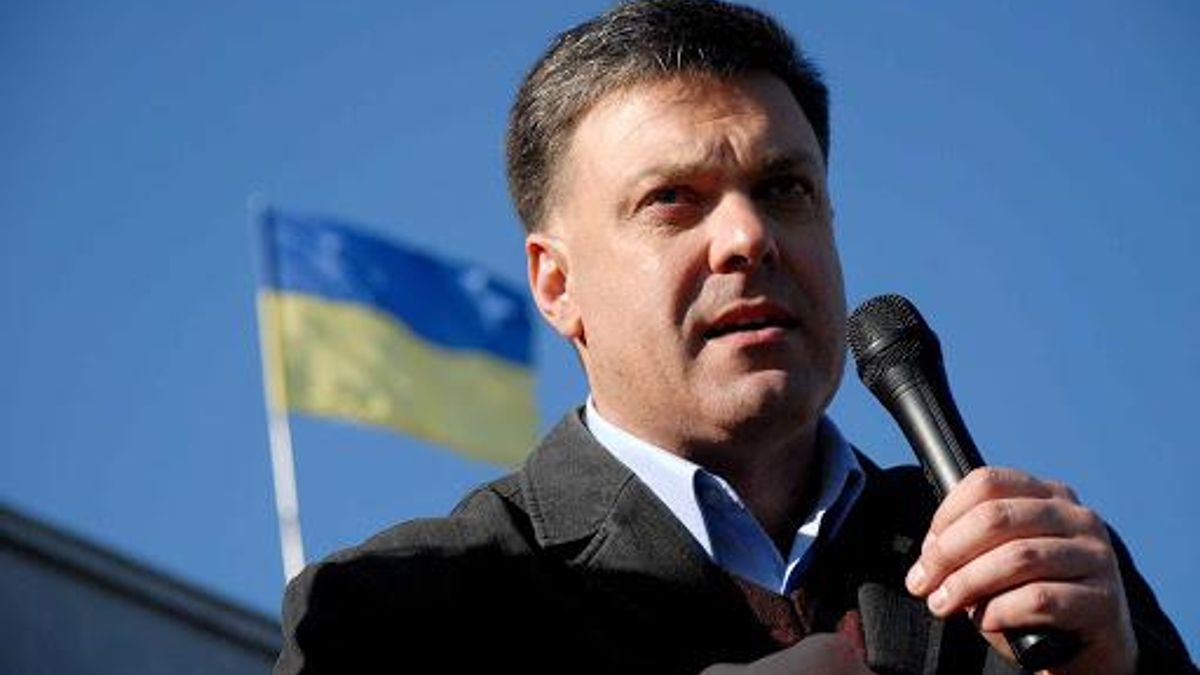 В свидетельствах о рождении Тягнибок хочет видеть национальность родителей В свидетельствах о рождении Тягнибок хочет видеть национальность родителей