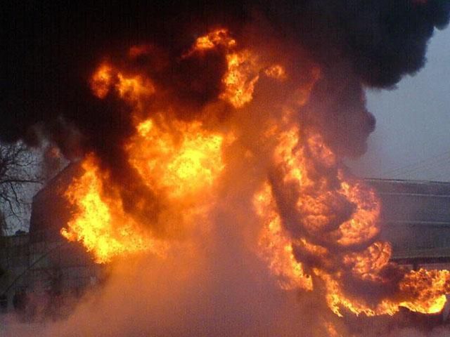 В Индии работники плантации чая заживо сожгли своего начальника и его жену В Индии работники плантации чая заживо сожгли своего начальника и его жену