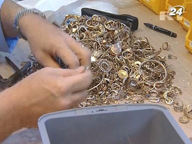 Україна заборонила експорт необробленого золота та срібла в 2013 році Україна заборонила експорт необробленого золота та срібла в 2013 році