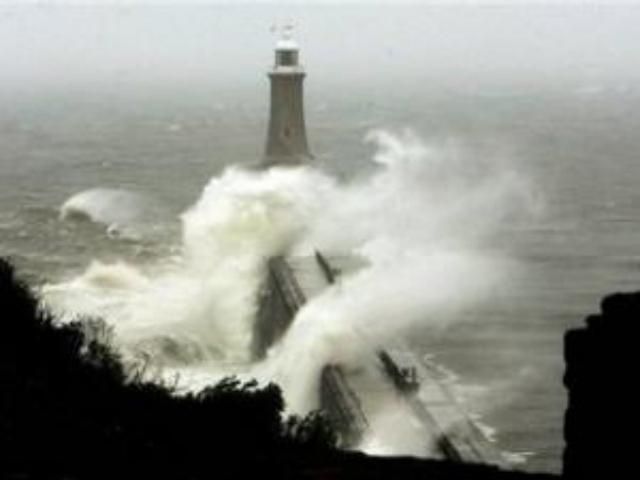 Завтра у Криму штормове попередження Завтра у Криму штормове попередження