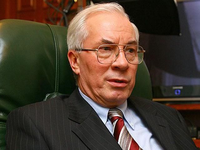 Азаров вимагає, щоб борги по зарплаті виплатили до Нового року Азаров вимагає, щоб борги по зарплаті виплатили до Нового року