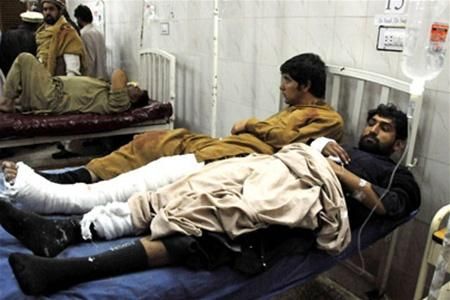 Теракт у Пакистані забрав життя майже 20 людей Теракт у Пакистані забрав життя майже 20 людей