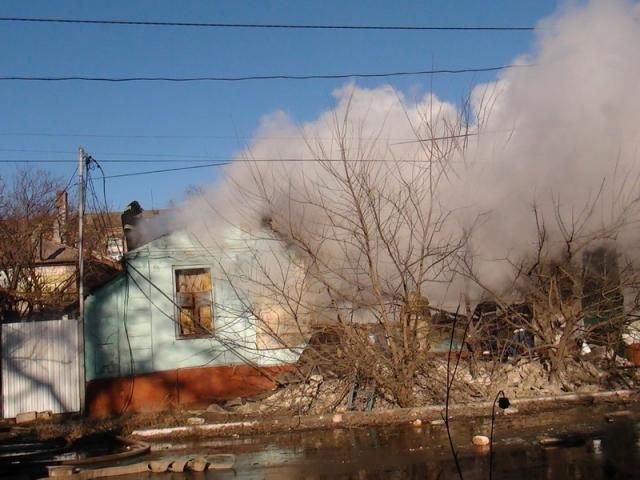 Серія вибухів у Маріуполі: один загиблий, три квартири зруйновано (Фото)