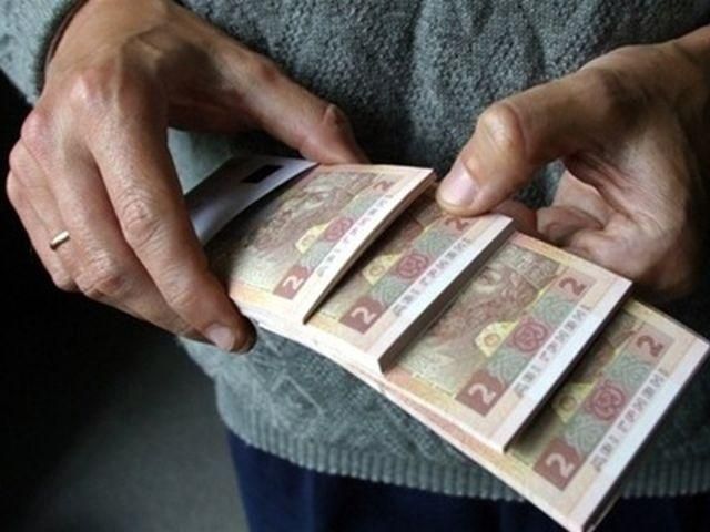 Кабмін обіцяє з нового року "покращення" зарплат Кабмін обіцяє з нового року "покращення" зарплат