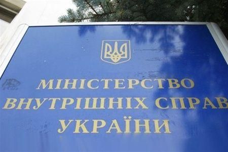В Івано-Франківську затримали чоловіка, який протаранив людей біля ялинки В Івано-Франківську затримали чоловіка, який протаранив людей біля ялинки