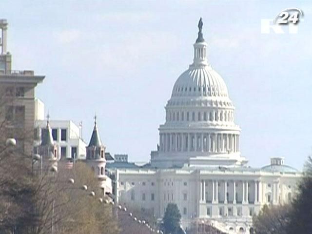 Сенат одобрил закон о так называемом "фискальном обрыве"