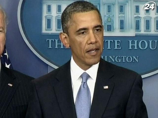 Обама перервав відпустку, щоб попередити "фіскальний обрив" у США