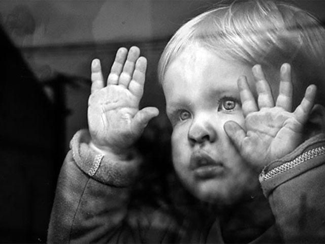 Королевська подовжила терміни на всиновлення українських дітей Королевська подовжила терміни на всиновлення українських дітей