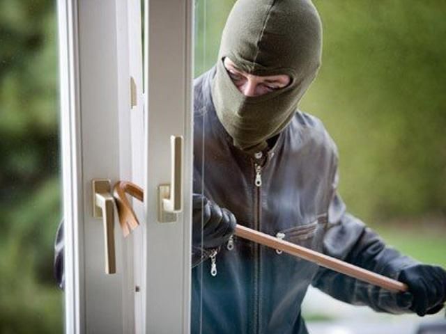 У Харкові викрали оргтехніку з Будинку літераторів У Харкові викрали оргтехніку з Будинку літераторів