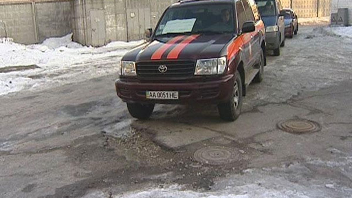 Для спасения замерзших по Киеву ездит специальный патруль МЧС Для спасения замерзших по Киеву ездит специальный патруль МЧС