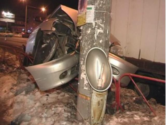 В Киеве столкнулись сразу пять авто (Фото) В Киеве столкнулись сразу пять авто (Фото)