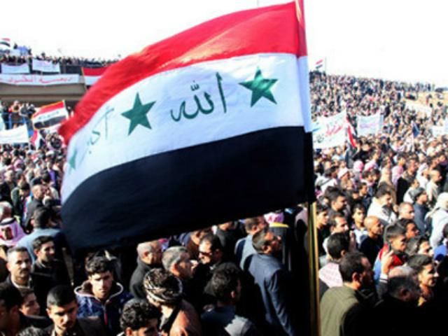 У Багдаді тисячі демонстрантів протестують проти влади Іраку У Багдаді тисячі демонстрантів протестують проти влади Іраку