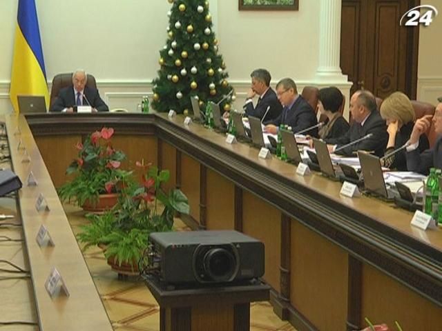 У Кабміні заохочують брати на роботу молодь та людей похилого віку У Кабміні заохочують брати на роботу молодь та людей похилого віку