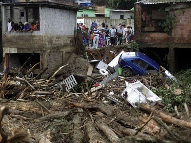 Бразилия страдает от наводнения (Фото)
