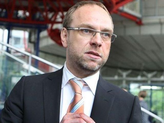 Власенко всё-таки передал Тимошенко дозиметр Власенко всё-таки передал Тимошенко дозиметр