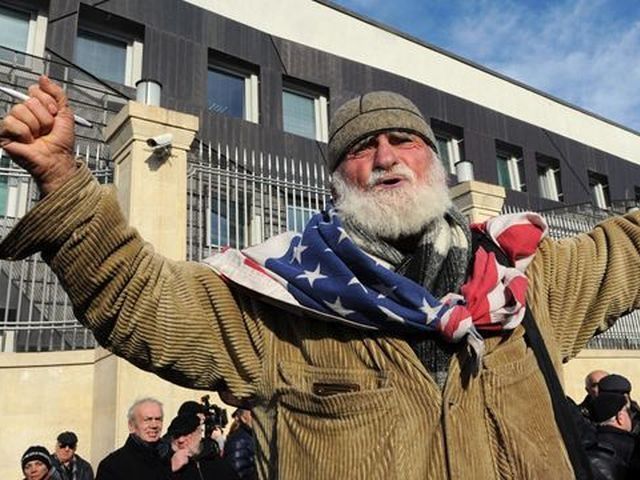 В Грузии протесты с требованием отставки Саакашвили, – Радио "Свобода"