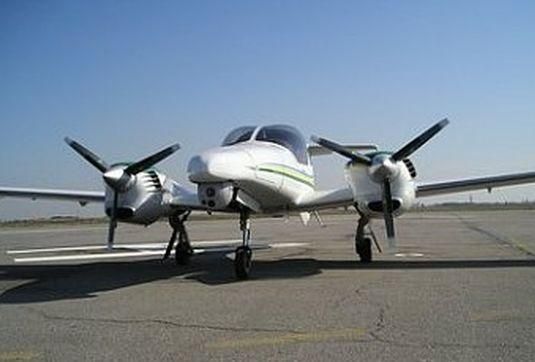 Літак у США врізався у будинок: три людини загинули Літак у США врізався у будинок: три людини загинули