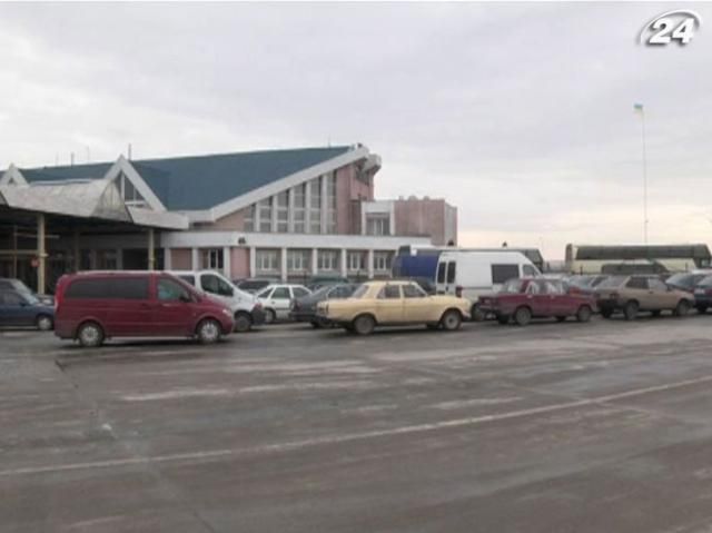 На Різдво вдвічі зросте потік пасажирів та авто через кордон На Різдво вдвічі зросте потік пасажирів та авто через кордон