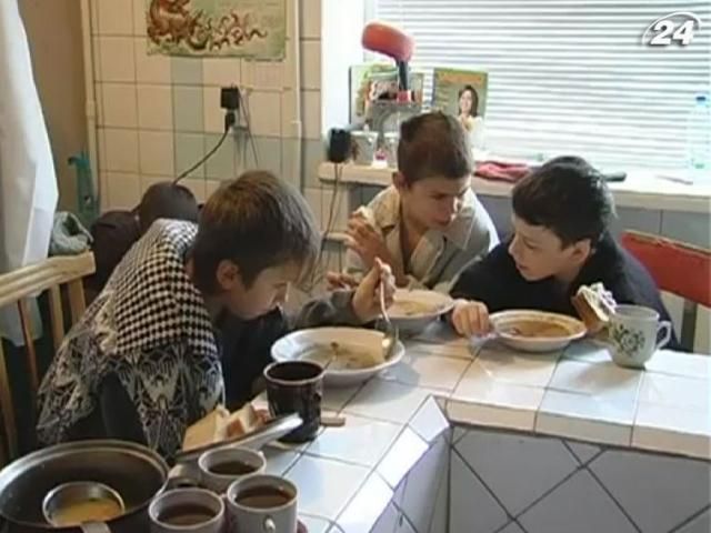 В Николаеве четверо подростков спаслись из-под льда В Николаеве четверо подростков спаслись из-под льда