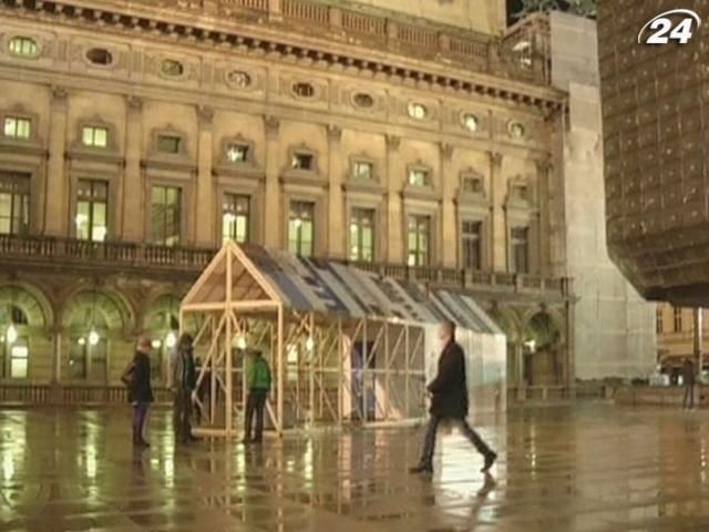 Перед Пражским национальным театром - мобильная сауна Перед Пражским национальным театром - мобильная сауна