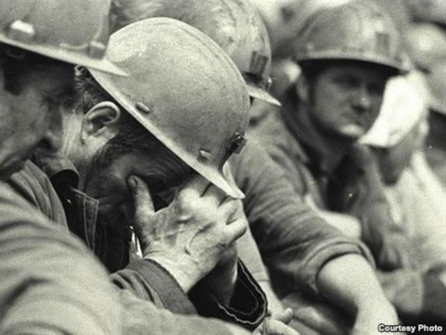 На Донеччині знайшли тіла двох загиблих шахтарів На Донеччині знайшли тіла двох загиблих шахтарів