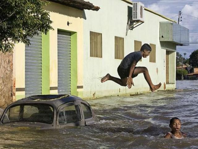 Наводнения в Бразилии: эвакуированы 3 тысячи человек