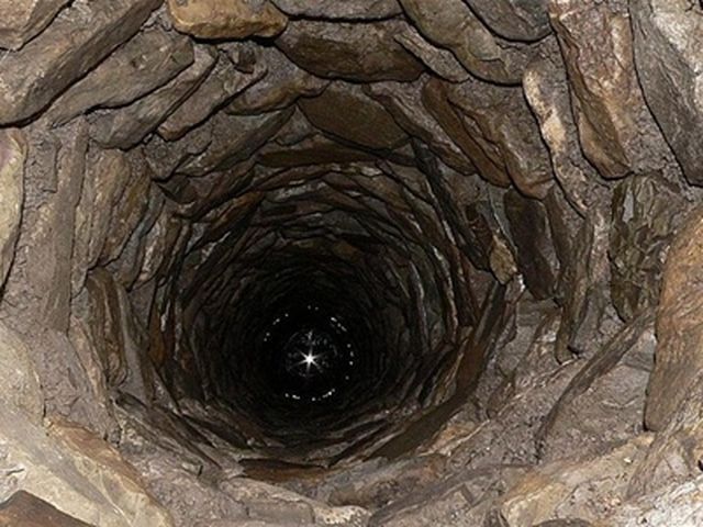 На Миколаївщині у колодязь впали і чоловік, і дружина На Миколаївщині у колодязь впали і чоловік, і дружина