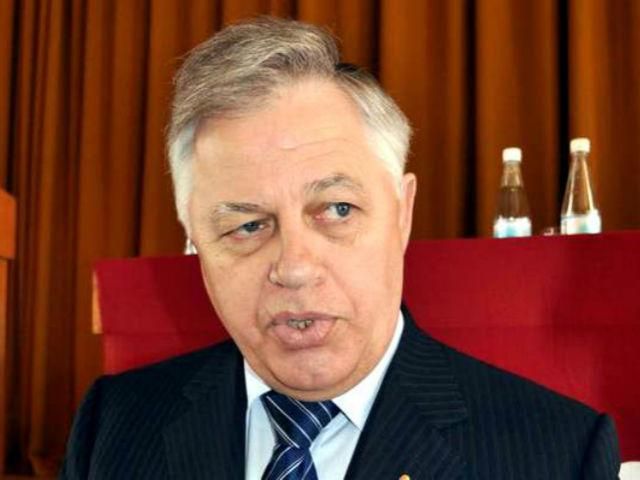 Симоненко назвав усі парламентські фракції ставлениками "грошових мішків" Симоненко назвав усі парламентські фракції ставлениками "грошових мішків"