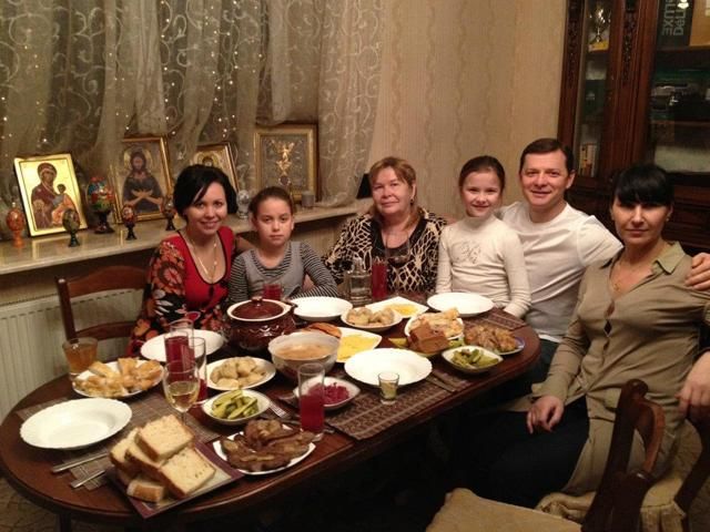 Ляшко зустрічав першу зірку з родиною (Фото) Ляшко зустрічав першу зірку з родиною (Фото)