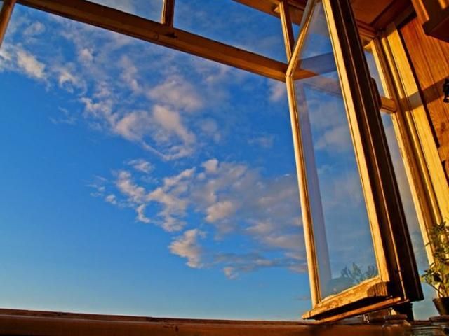 Дворічний китаєць випав з 16 поверху і вижив Дворічний китаєць випав з 16 поверху і вижив