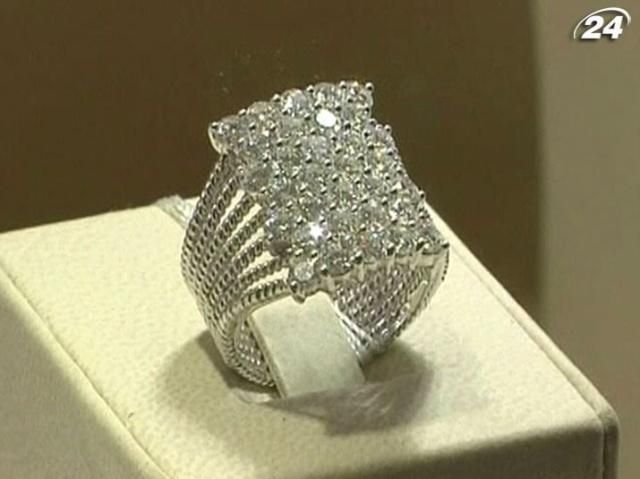 Половина женщин Азии считает бриллианты инвестиционным инструментом Половина женщин Азии считает бриллианты инвестиционным инструментом