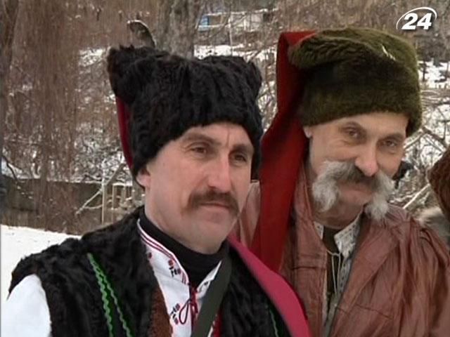 В Запорожье отмечают Рождество по казацким традициям В Запорожье отмечают Рождество по казацким традициям
