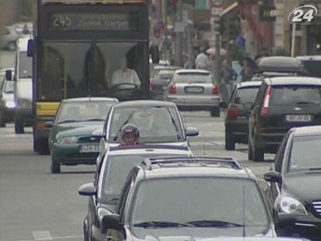 Забруднення та шум від авто коштують європейцям 750 євро/рік Забруднення та шум від авто коштують європейцям 750 євро/рік