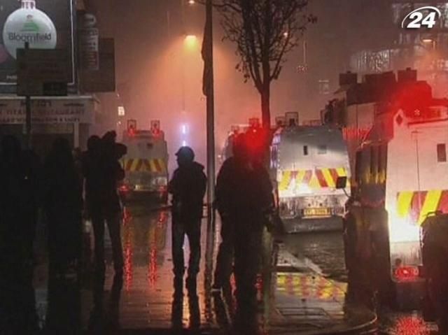 Сутичками закінчився шостий день протестів у Великобританії Сутичками закінчився шостий день протестів у Великобританії