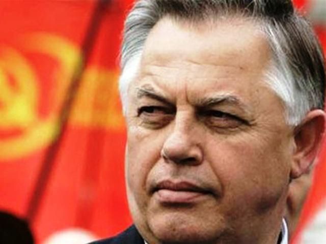 Симоненко: "Свобода" - фашистская молодежная группировка, которая хочет расколоть общество Симоненко: "Свобода" - фашистская молодежная группировка, которая хочет расколоть общество