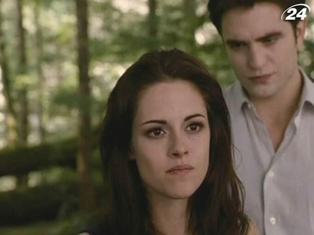 Фильм "Сумерки. Сага. Рассвет: ч.2" попал в 11 номинаций "Антиоскара" Фильм "Сумерки. Сага. Рассвет: ч.2" попал в 11 номинаций "Антиоскара"