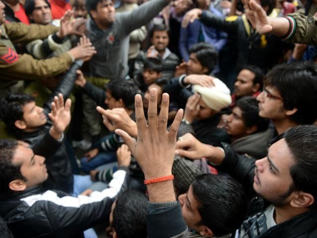 В Индии - массовые протесты против изнасилований (Фото) В Индии - массовые протесты против изнасилований (Фото)