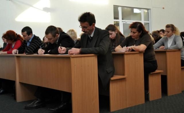 Балога хочет, чтобы чиновники и силовики сдавали экзамены по украинскому языку