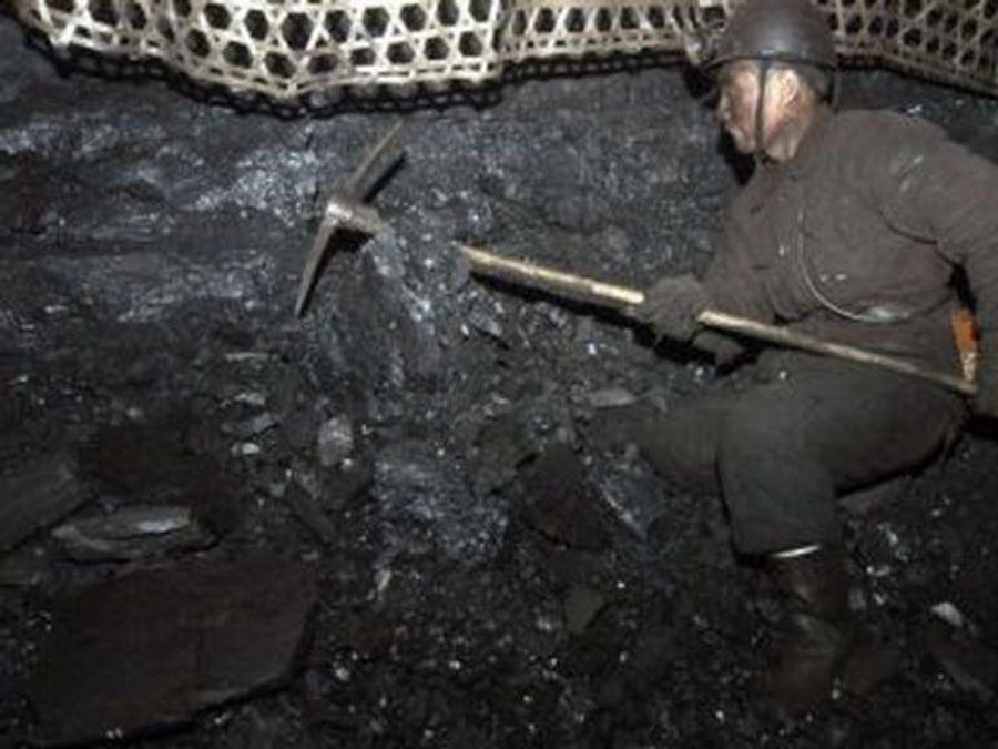 На Донеччині гірника засипало вугіллям На Донеччині гірника засипало вугіллям