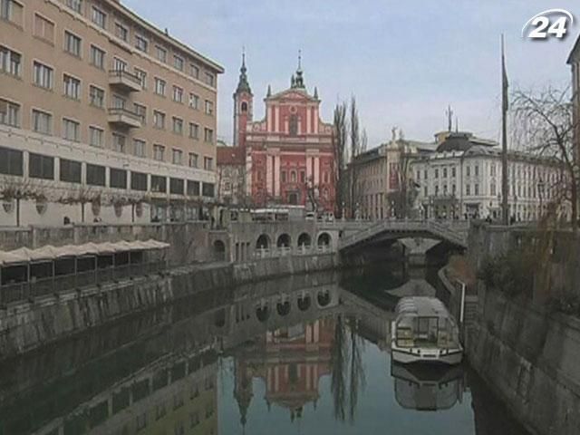 У Словенії прем’єр-міністра й лідера опозиції звинуватили в корупції У Словенії прем’єр-міністра й лідера опозиції звинуватили в корупції