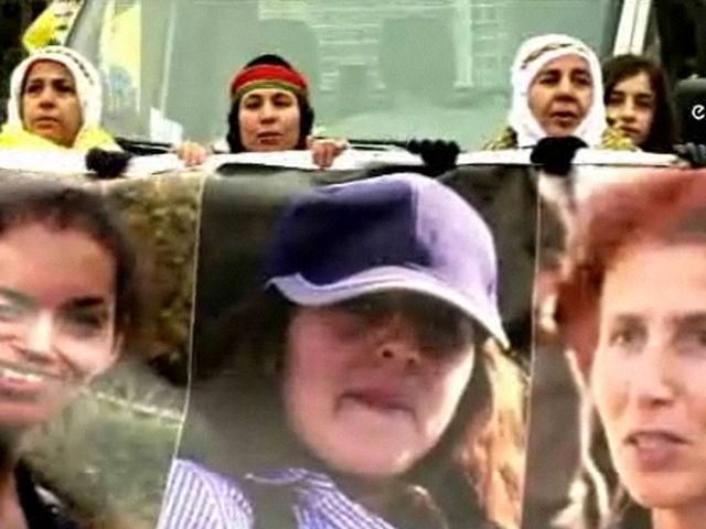 У Парижі – 10-тисячна демонстрація проти вбивства курдів У Парижі – 10-тисячна демонстрація проти вбивства курдів