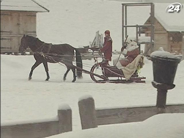 За давнім звичаєм українці 13 січня відпускають старий рік і закликають новий За давнім звичаєм українці 13 січня відпускають старий рік і закликають новий