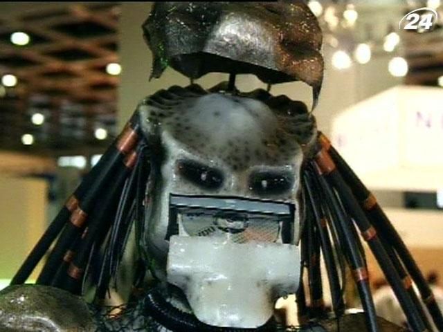 Комп’ютери у вигляді робота чи ракети - родзинка виставки відеоігор у Кельні Комп’ютери у вигляді робота чи ракети - родзинка виставки відеоігор у Кельні