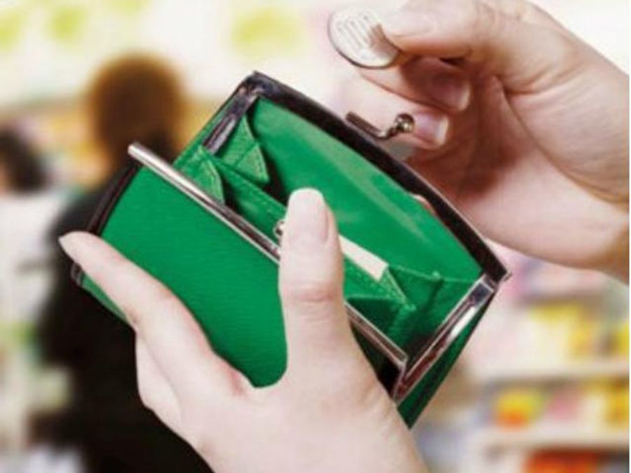 У Києві молодик пограбував літню жінку просто в аптеці 