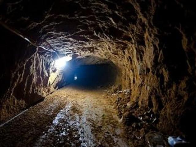 В Берлине воры прорыли под банком 30-метровый тоннель В Берлине воры прорыли под банком 30-метровый тоннель