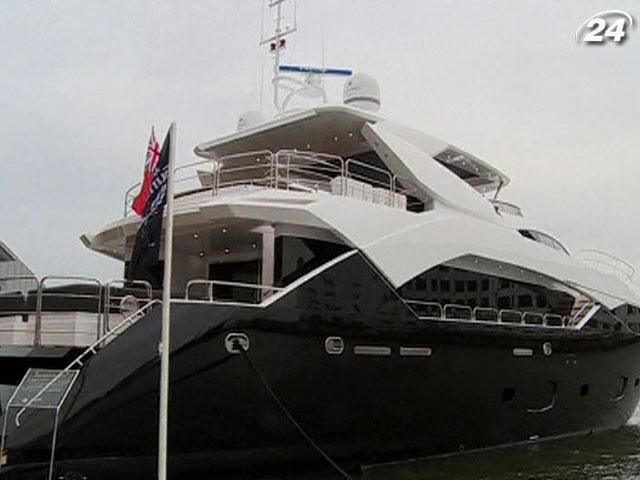 Лондон приймає одне з найбільших яхт-шоу у світі Лондон приймає одне з найбільших яхт-шоу у світі