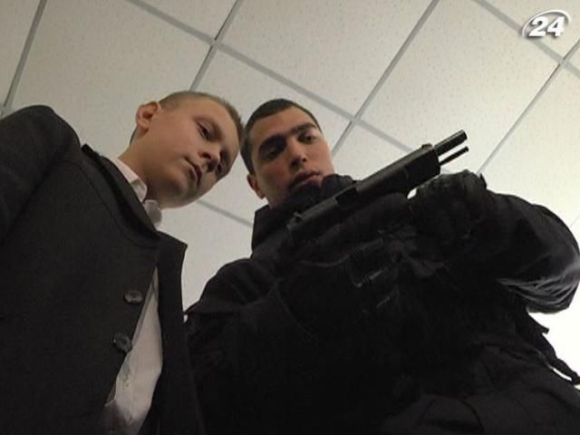 Міліція влаштувала день відкритих дверей для дітей Міліція влаштувала день відкритих дверей для дітей